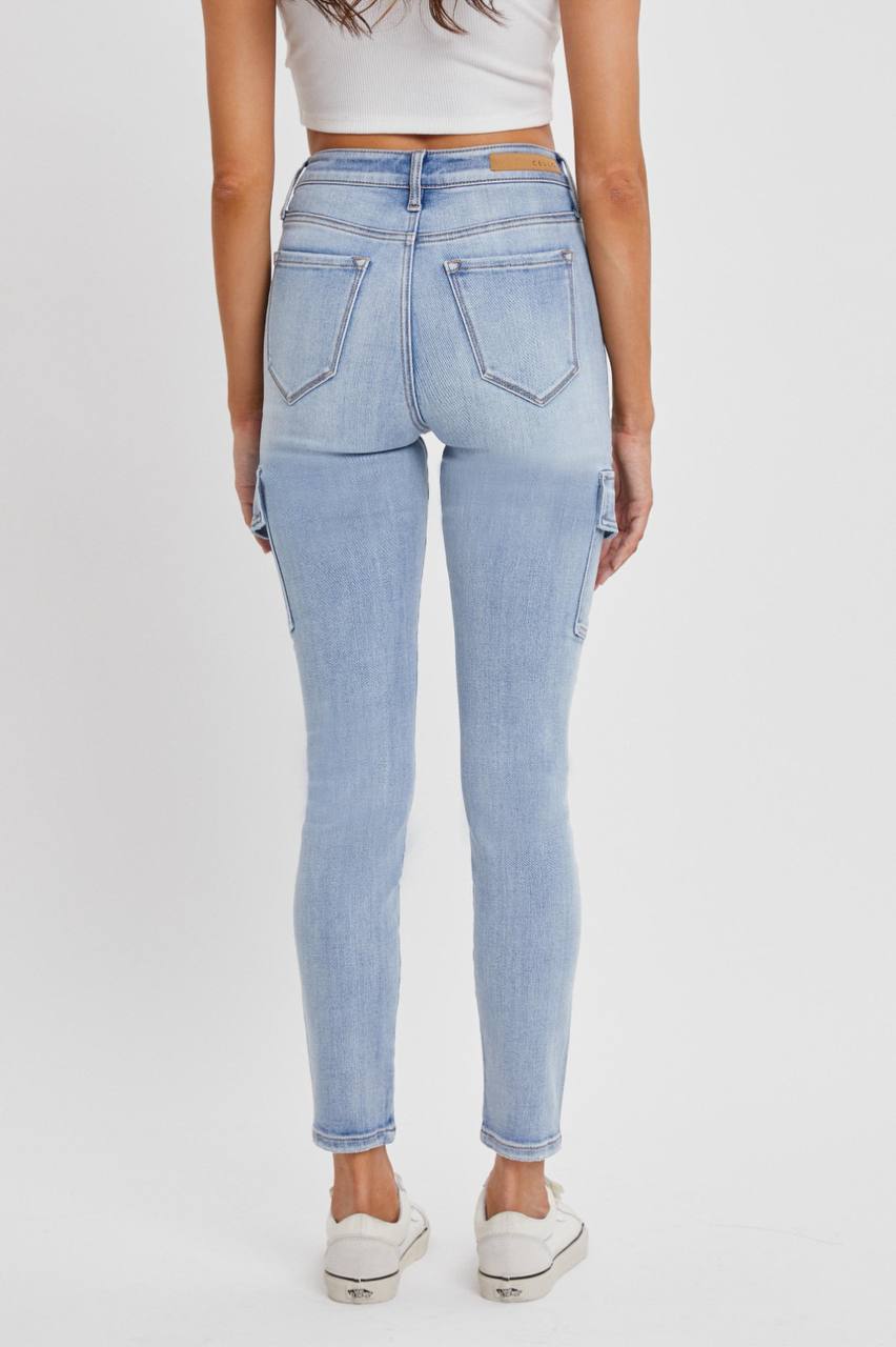 SKINNY HIGH CARGO JEANS