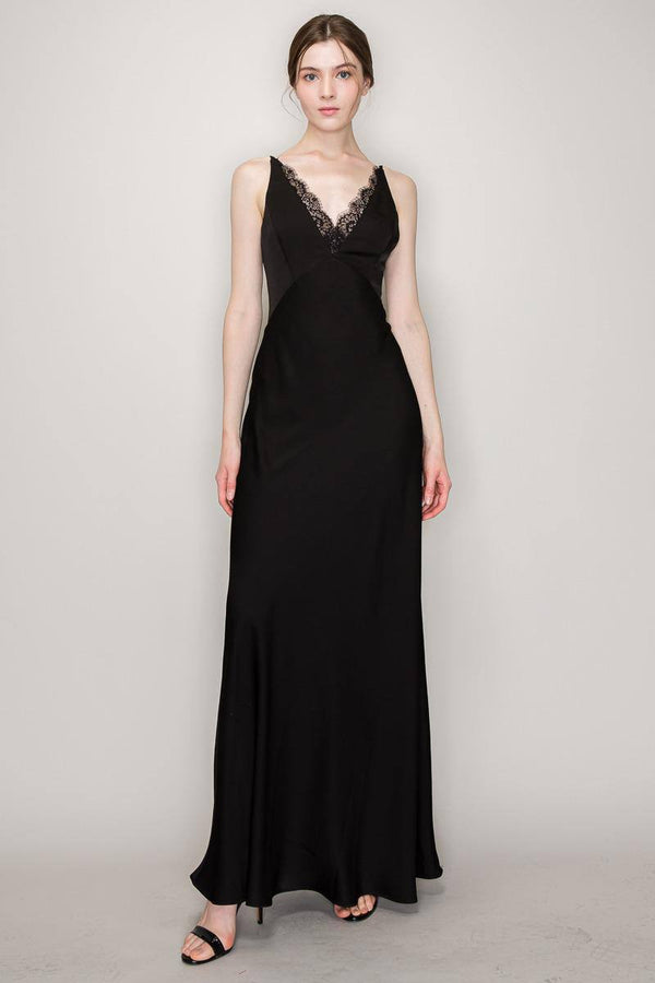 NOIR LACE ELEGANCE DRESS